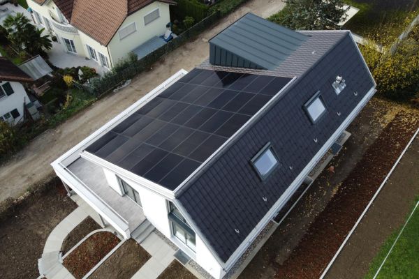 solar-wohlen-indach-01-01-1920px73196606-3510-7CE0-C39A-9FD2EBC07156.jpg